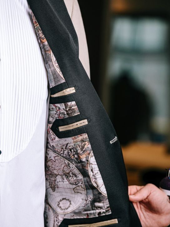 Beige tuxedo op maat
