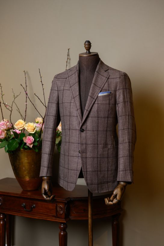 <p>The men behind internationally-known ceramic tiles brand Palet: Niels Monsieurs in a navy linen suit, Gilles de Brock in a camel lightweight suit, and Jaap Giesen in a Glen Plaid jacket and navy trousers. We spoke with Jaap about their story.</p>